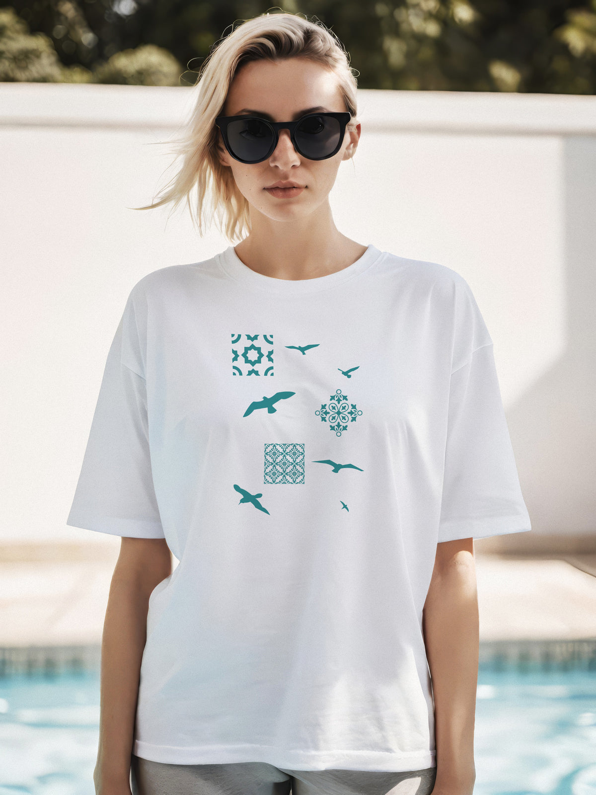 Azulejo Seagulls Oversized T-Shirt