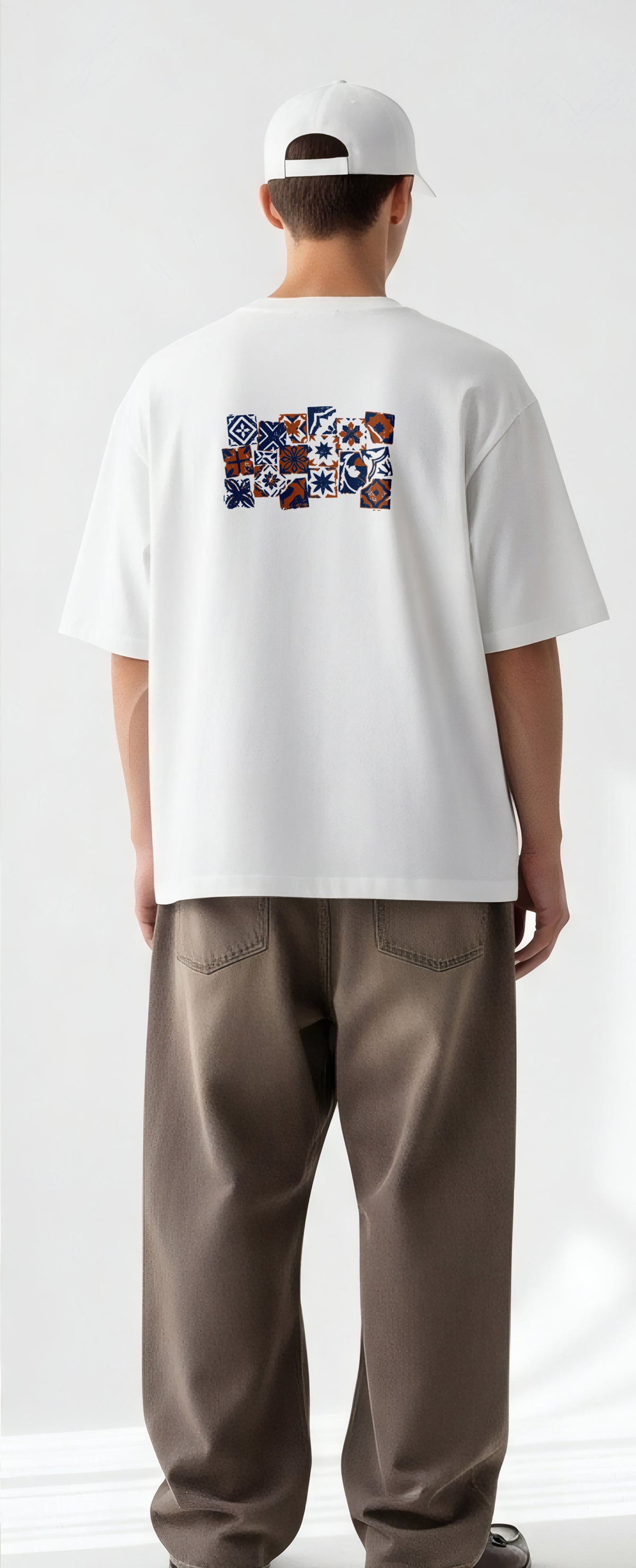 Azulejo Patchwork. Drawing oversized t-shirt