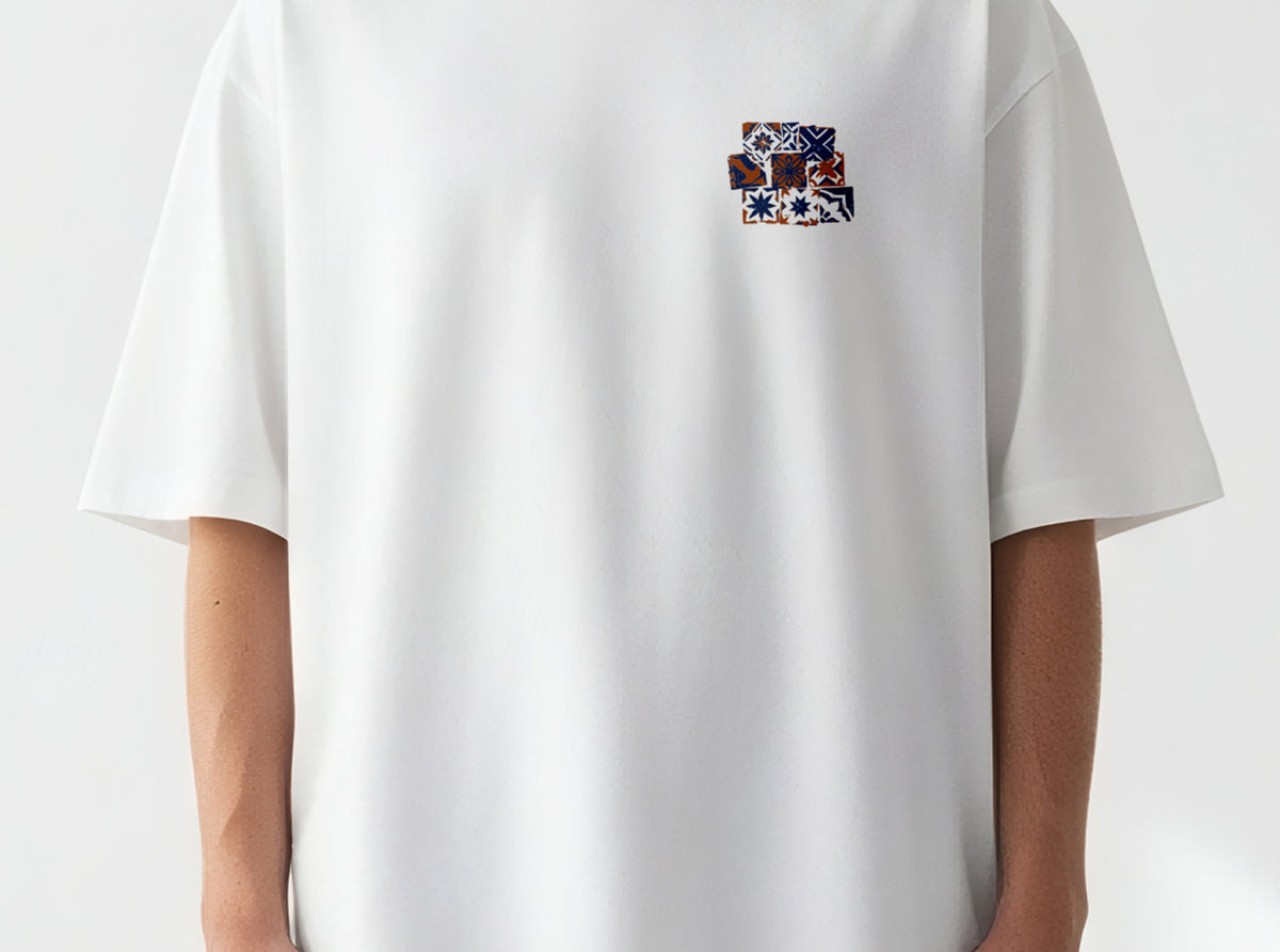 Azulejo Patchwork. Drawing oversized t-shirt