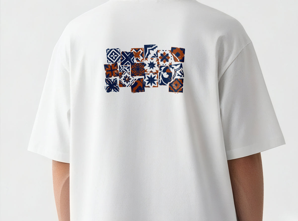 Azulejo Patchwork. Drawing oversized t-shirt